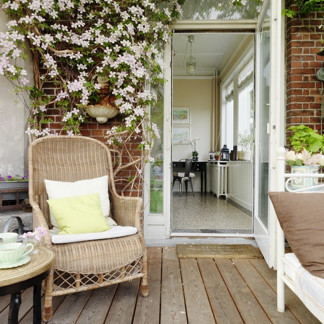Kurvemøbler passer perfekt til din terrasse. 