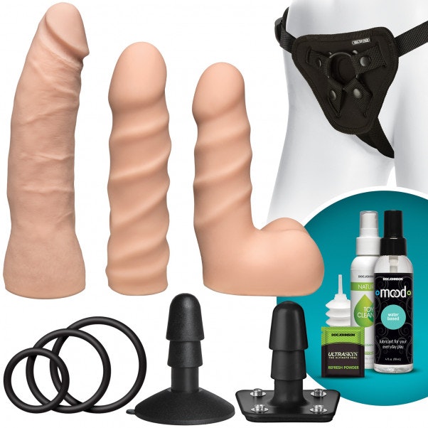 Sexlegetøj: Sæt med dildoer, strap-on, glidecreme og meget andet. 