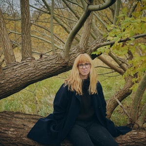 https://dk-femina-backend.imgix.net/2021-11-12/sofie_tholl_y9a8833_0.jpg?ixlib=vue-2.9.1&auto=format&width=300&height=300&fit=crop&fp-x=0.56&fp-y=0.43