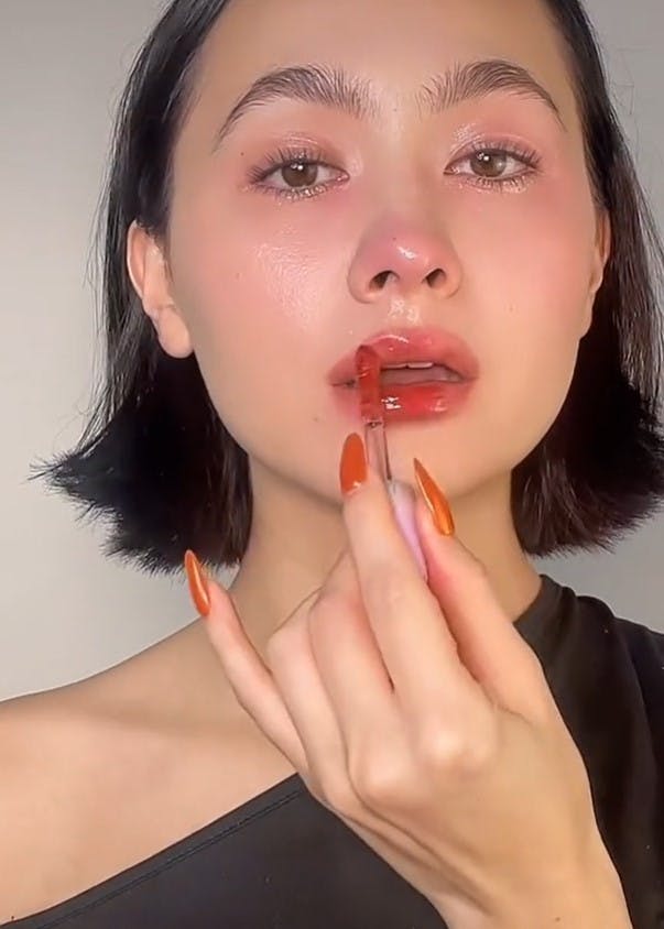 Crying girl - makeuptrend