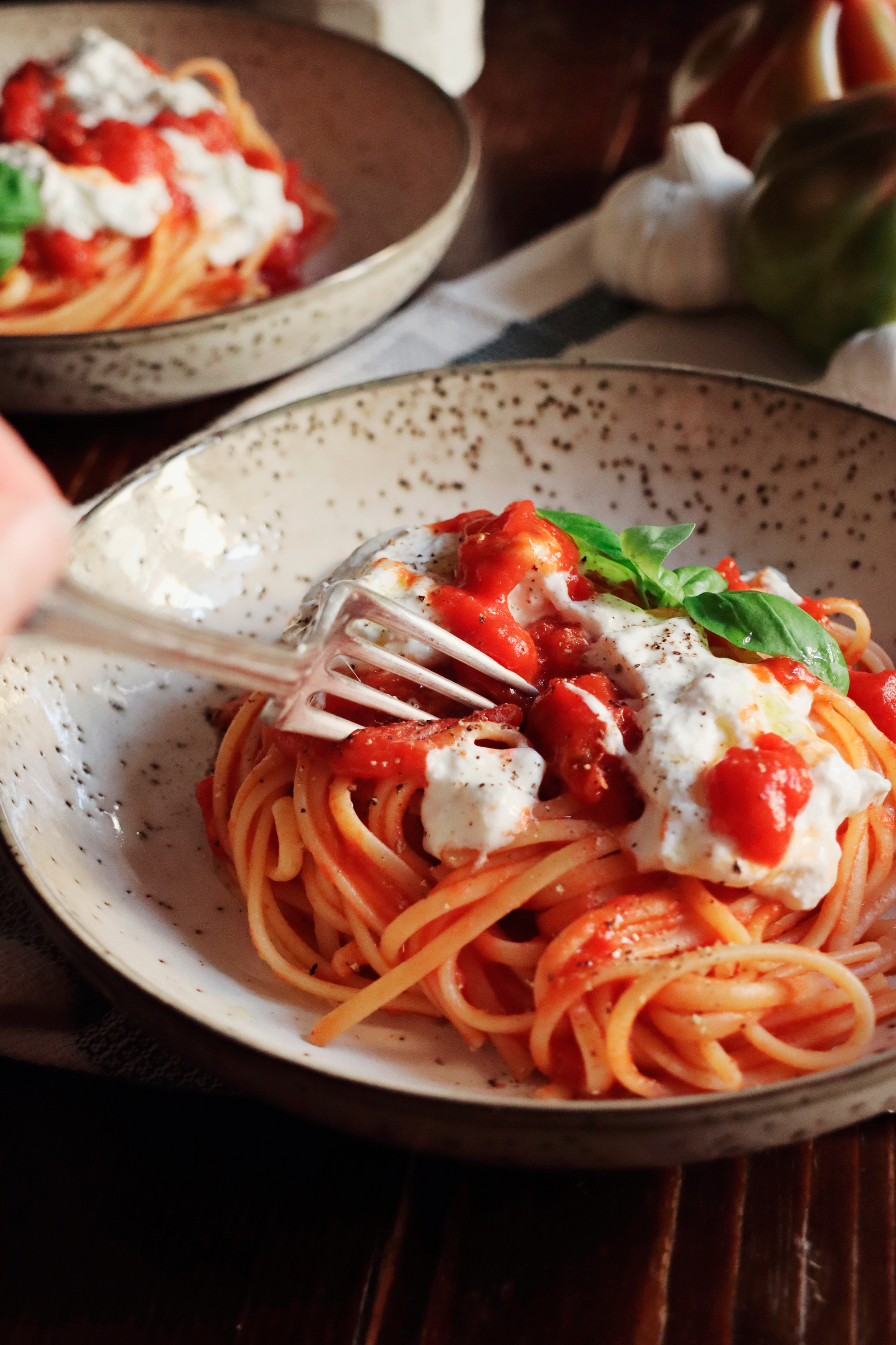 Cucina povera Italiens koncept om fantastisk smagfuld mad med tomater