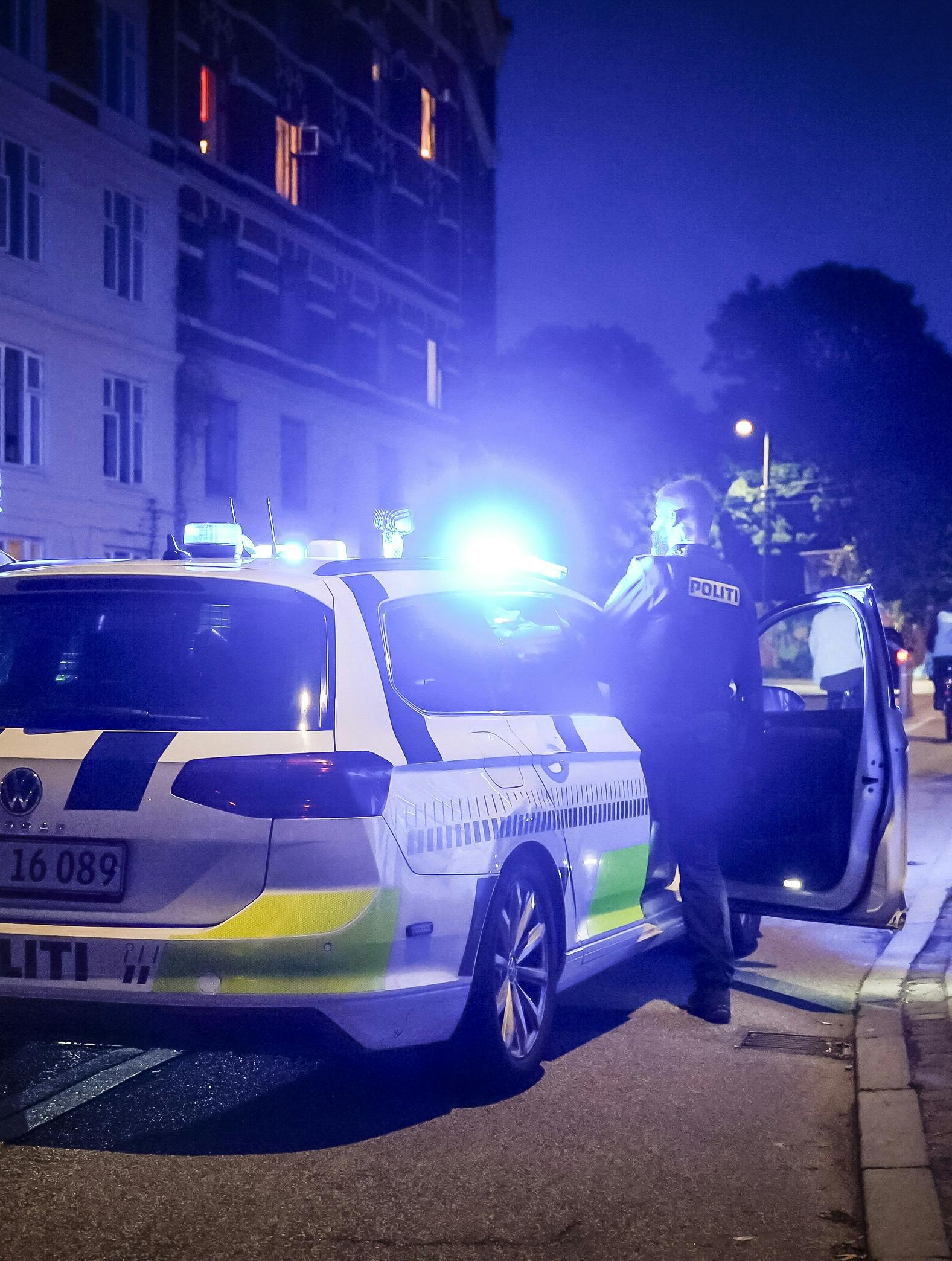Politi massivt til stede ved Christiania lørdag den 26. august 2023. Politiet oplyser på Twitter, at flere personer er ramt af skud.. (Foto: Emil Nicolai Helms/Ritzau Scanpix)