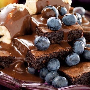 Brownies med chokoladesauce