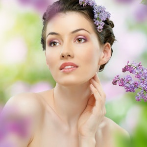 https://dk-femina-backend.imgix.net/media/2234f3b5a0634d8db10d7f3f6a2f7730.jpg?ixlib=vue-2.9.1&auto=format&width=300&height=300&fit=crop&fp-x=0.5&fp-y=0.5