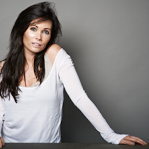 https://dk-femina-backend.imgix.net/media/2abbe499daf5443fac39a434abac7cec.jpg?ixlib=vue-2.9.0&auto=format&width=300&height=300&fit=crop&fp-x=0.5&fp-y=0.5