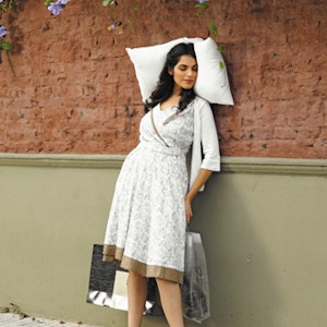 https://dk-femina-backend.imgix.net/media/4205009b1f0e41acbe34e755f4993fa3.jpg?ixlib=vue-2.9.1&auto=format&width=300&height=300&fit=crop&fp-x=0.5&fp-y=0.5