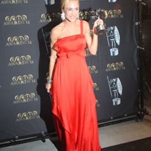 https://dk-femina-backend.imgix.net/media/61a2ab091b3b4241a01da063b4167a73.jpg?ixlib=vue-2.9.1&auto=format&width=300&height=300&fit=crop&fp-x=0.5&fp-y=0.5