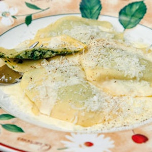 ravioli med skvalderkål