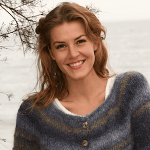 https://dk-femina-backend.imgix.net/media/article/1145-strik-kort-enkel-jakke.png?ixlib=vue-2.9.1&auto=format&width=300&height=300&fit=crop&fp-x=0.5&fp-y=0.5