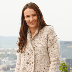 https://dk-femina-backend.imgix.net/media/article/1247-strik-tweedjakke.png?ixlib=vue-2.9.1&auto=format&width=300&height=300&fit=crop&fp-x=0.5&fp-y=0.5