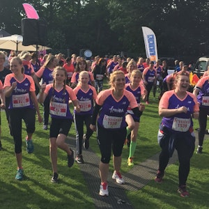 https://dk-femina-backend.imgix.net/media/article/1621-kvindeloeb-haderslev-prim.jpg?ixlib=vue-2.9.1&auto=format&width=300&height=300&fit=crop&fp-x=0.5&fp-y=0.5