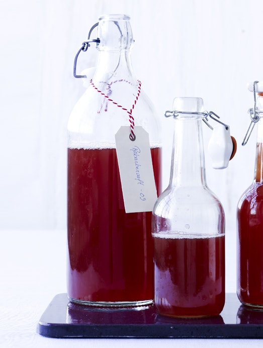 rabarbersaft opskrift