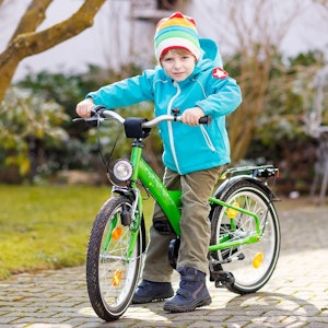 https://dk-femina-backend.imgix.net/media/article/bike.jpg?ixlib=vue-2.9.1&auto=format&width=300&height=300&fit=crop&fp-x=0.5&fp-y=0.5