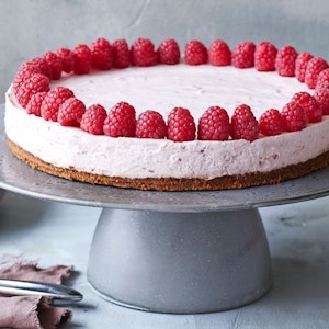 Cheesecake med pistacie og hindbær