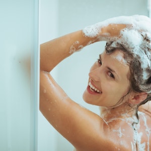 Se hvilken shampoo der er bedst til farvet hår