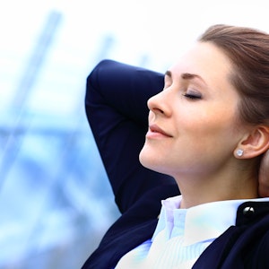 Kvinde, der holder pause