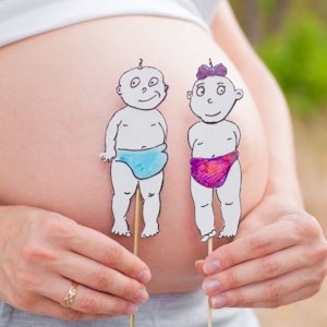 https://dk-femina-backend.imgix.net/media/article/gravid_5.jpg?ixlib=vue-2.9.1&auto=format&width=300&height=300&fit=crop&fp-x=0.5&fp-y=0.5