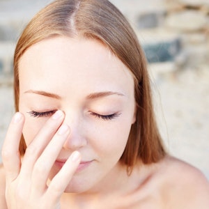 https://dk-femina-backend.imgix.net/media/article/helt-almindelig.jpg?ixlib=vue-2.9.1&auto=format&width=300&height=300&fit=crop&fp-x=0.5&fp-y=0.5