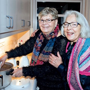 https://dk-femina-backend.imgix.net/media/article/heltindecase-hanne.jpg?ixlib=vue-2.9.1&auto=format&width=300&height=300&fit=crop&fp-x=0.5&fp-y=0.5