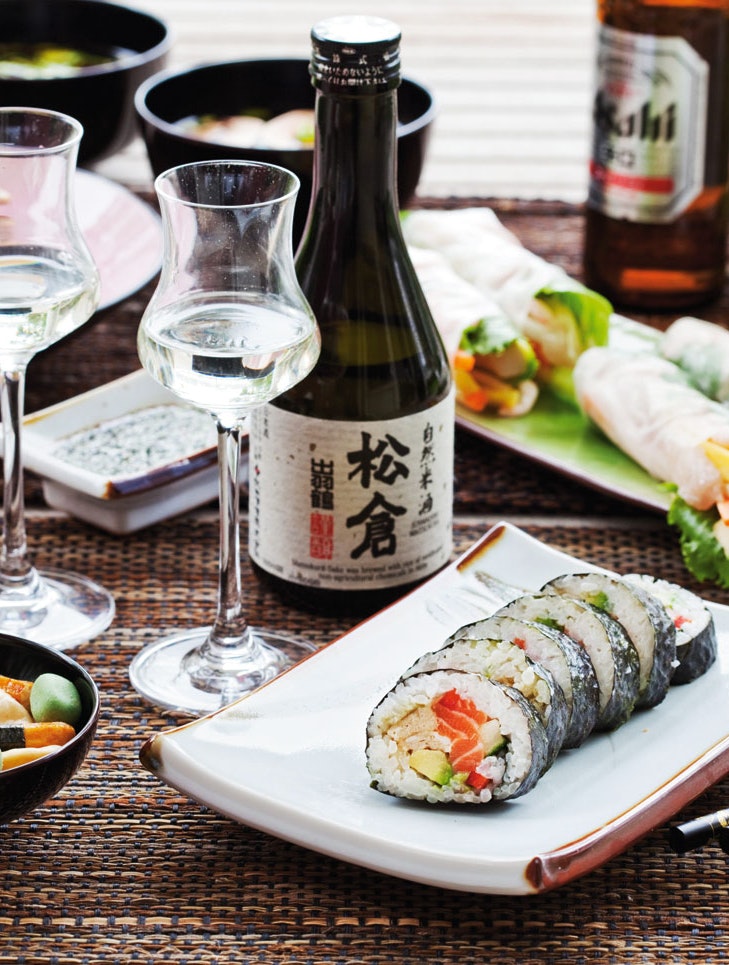 Hjemmelavet sushi:  Maki med laks og avocado