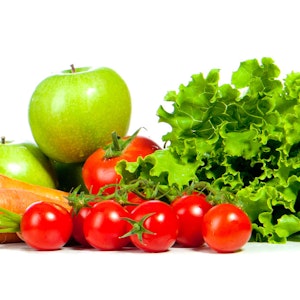 Æbler, gulerødder, salat og tomater