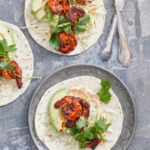 Tacos med barbecuemarinerede rejer