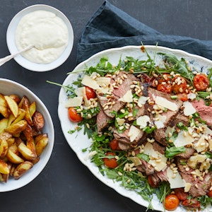 Tagliata med ovnbagte kartofler