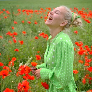 https://dk-femina-backend.imgix.net/media/article/millegori_portraet.jpg?ixlib=vue-2.9.1&auto=format&width=300&height=300&fit=crop&fp-x=0.61&fp-y=0.34