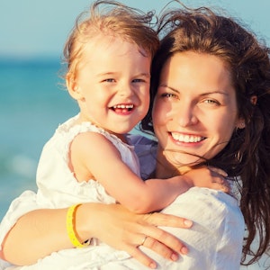 https://dk-femina-backend.imgix.net/media/article/mor_0.jpg?ixlib=vue-2.9.1&auto=format&width=300&height=300&fit=crop&fp-x=0.5&fp-y=0.5