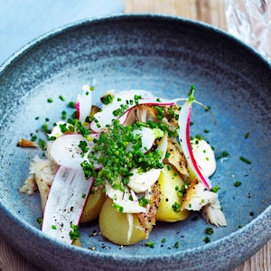 Nye kartofler med røget makrel