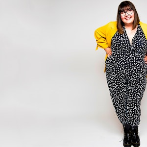 https://dk-femina-backend.imgix.net/media/article/primaer_sofie_hagen_qdk_.jpg?ixlib=vue-2.9.1&auto=format&width=300&height=300&fit=crop&fp-x=0.5&fp-y=0.5