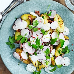 Grillet kartoffelsalat med bacon