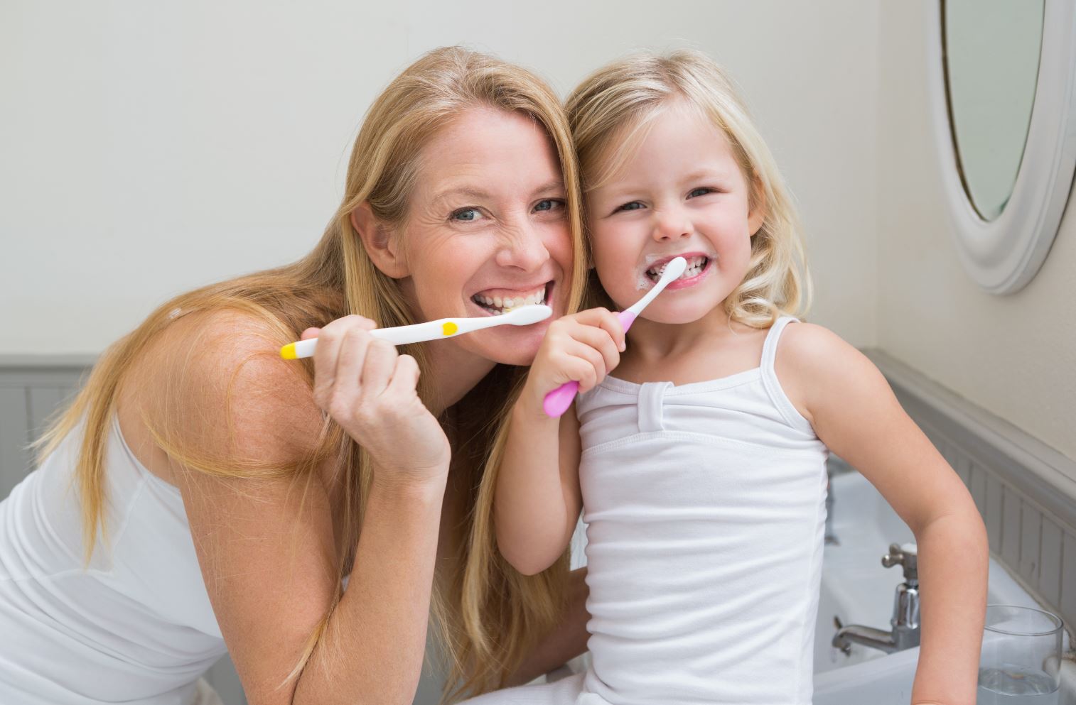 Tandbørstning | Så børn, før de kan børste selv