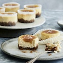 Cheesecake-muffins med karamel