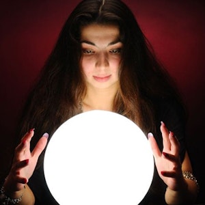 Dét sker hos en clairvoyant under en clairvoyance.