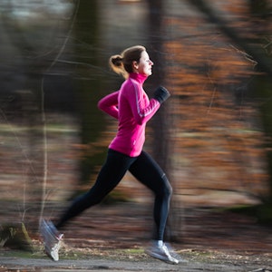 https://dk-femina-backend.imgix.net/media/billeder/2013/juli/loeb-bedreprim.jpg?ixlib=vue-2.9.1&auto=format&width=300&height=300&fit=crop&fp-x=0.5&fp-y=0.5