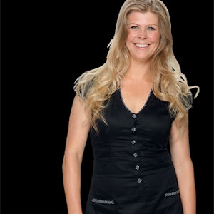 https://dk-femina-backend.imgix.net/media/eef8f4161c6148f49ce075305ac6085d.jpg?ixlib=vue-2.9.1&auto=format&width=300&height=300&fit=crop&fp-x=0.5&fp-y=0.5