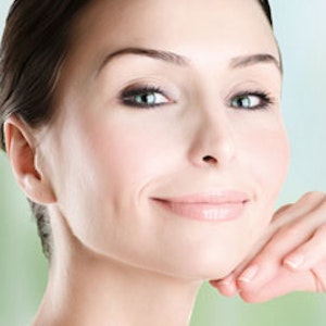 https://dk-femina-backend.imgix.net/media/f1138a162ae44139a155ca5160e21030.jpg?ixlib=vue-2.9.1&auto=format&width=300&height=300&fit=crop&fp-x=0.5&fp-y=0.5