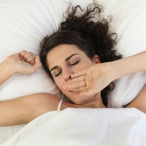 https://dk-femina-backend.imgix.net/media/sondag/2012/07/30/sundt-sovevaerelse/sundt-sovevaerelse-612x325.jpg?ixlib=vue-2.9.1&auto=format&width=300&height=300&fit=crop&fp-x=0.5&fp-y=0.5