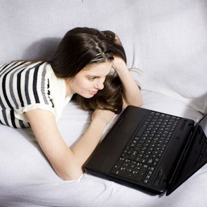https://dk-femina-backend.imgix.net/media/sondag/2013/11/48/streaming/streaming-prim.jpg?ixlib=vue-2.9.1&auto=format&width=300&height=300&fit=crop&fp-x=0.5&fp-y=0.5