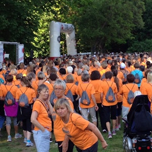 https://dk-femina-backend.imgix.net/media/sondag/2014/05/22/ladywalk/ladywalk-stor.jpg?ixlib=vue-2.9.1&auto=format&width=300&height=300&fit=crop&fp-x=0.5&fp-y=0.5