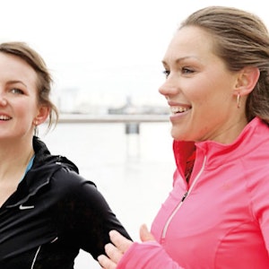 https://dk-femina-backend.imgix.net/media/websites/femina-dot-dk/website/kvindeloeb/tips-og-udstyr/2013/03/1312-karen-og-anne-bech-loeb/1312-karen-loeb-copy.jpg?ixlib=vue-2.9.1&auto=format&width=300&height=300&fit=crop&fp-x=0.5&fp-y=0.5
