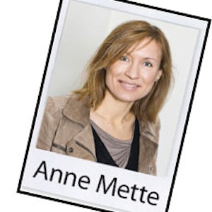 https://dk-femina-backend.imgix.net/media/websites/femina-dot-dk/website/mode/makeover/2012/10/1240-ny-kvinde-annemette/1240-ny-kvinde-swi.jpg?ixlib=vue-2.9.1&auto=format&width=300&height=300&fit=crop&fp-x=0.5&fp-y=0.5