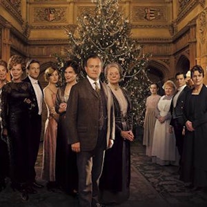 https://dk-femina-backend.imgix.net/media/websites/femina-dot-dk/website/mode/nyheder/2012/11/1244-downton-abbey/1244-downton-abbey-art.jpg?ixlib=vue-2.9.1&auto=format&width=300&height=300&fit=crop&fp-x=0.5&fp-y=0.5