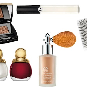 https://dk-femina-backend.imgix.net/media/websites/femina-dot-dk/website/skoenhed/favoritter/2012/11/1247-marlene-favorit/1247-marlene-favorit-art.jpg?ixlib=vue-2.9.1&auto=format&width=300&height=300&fit=crop&fp-x=0.5&fp-y=0.5