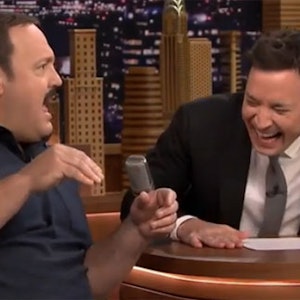 https://dk-femina-backend.imgix.net/media/websites/mama/boernefamillie/2015/april/kevinjames612.jpg?ixlib=vue-2.9.1&auto=format&width=300&height=300&fit=crop&fp-x=0.5&fp-y=0.5