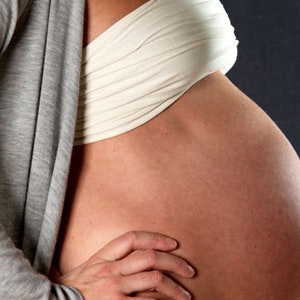 https://dk-femina-backend.imgix.net/media/websites/mama/brevkasse/bk-artikler-fra-nov-13/kejsersnitprim.jpg?ixlib=vue-2.9.1&auto=format&width=300&height=300&fit=crop&fp-x=0.5&fp-y=0.5