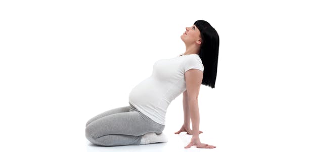 https://dk-femina-backend.imgix.net/media/websites/mama/gravid/graviditet-traening-siddendeprim.jpg