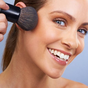 https://dk-femina-backend.imgix.net/media/websites/qmag-dot-dk/website/egangsbilleder-2013/april/201316primerp.jpg?ixlib=vue-2.9.1&auto=format&width=300&height=300&fit=crop&fp-x=0.5&fp-y=0.5