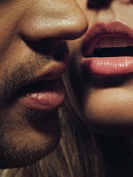 Mange forsømmer desværre at kysse ordentligt. I en travl hverdag bliver det måske kun til hurtige kys med trutmund og det kan dræbe gnisten mellem jer.